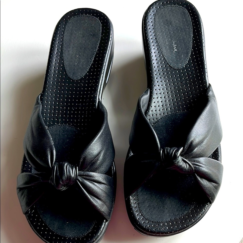 Black Knotted Slide Sandals